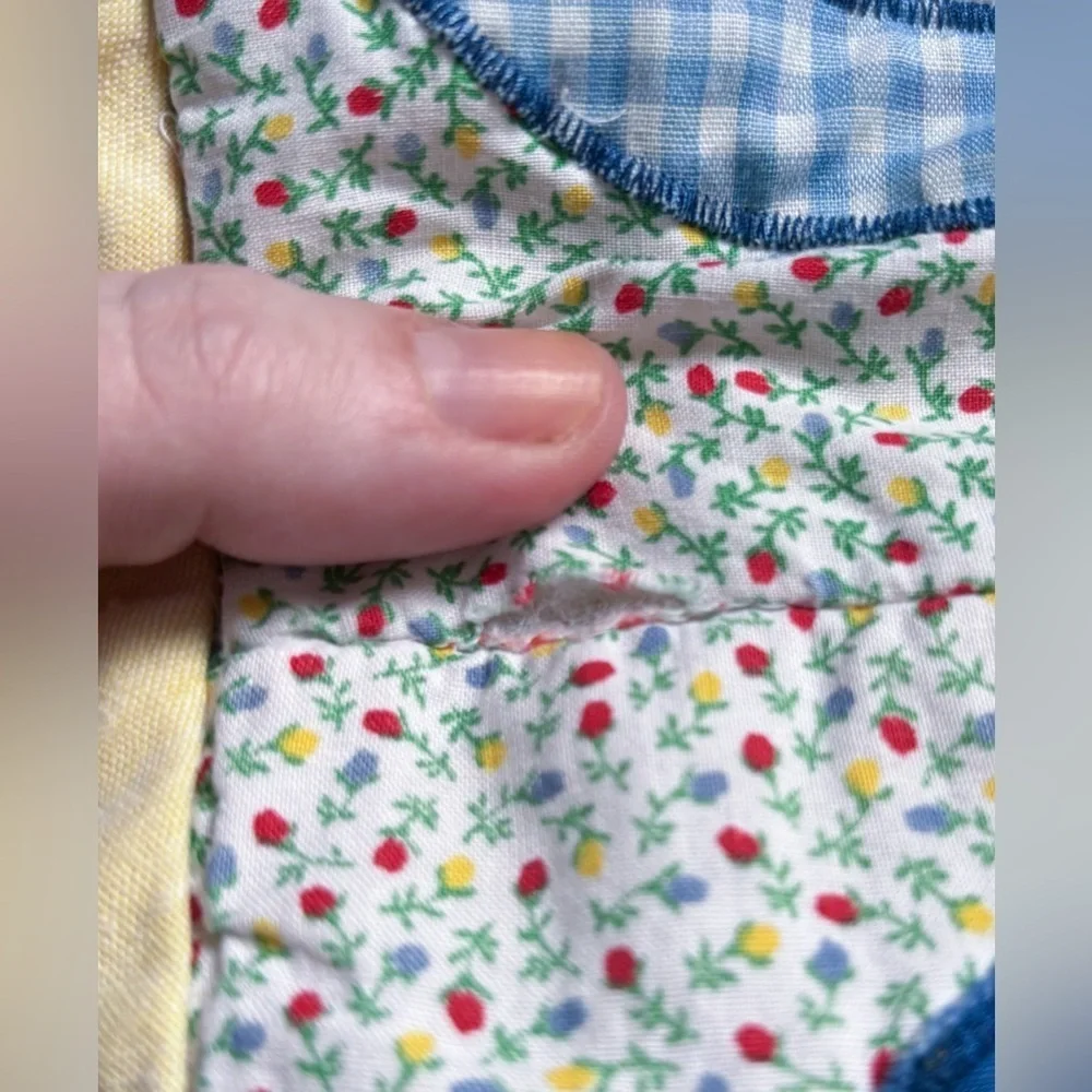 Vintage Patchwork Applique Baby Quilt Blanket Floral Rustic Cottage Core READ